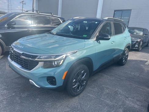 Certified 2024 Kia Seltos S image 1