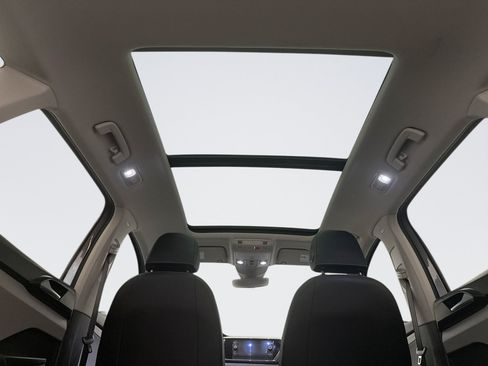 Used 2022 Volkswagen Taos SEL w/ Panoramic Sunroof Package AWD/4WD image 20