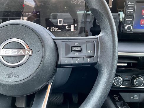Certified 2025 Nissan Kicks S FWD image 21