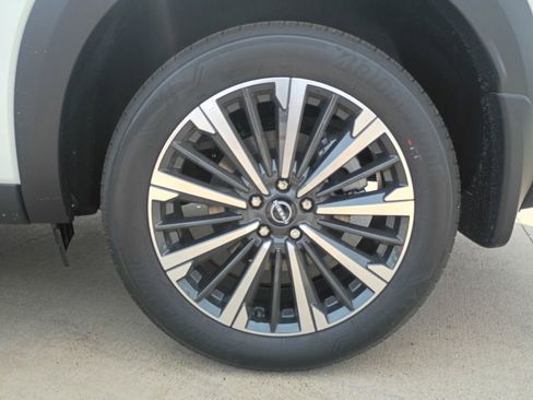 New 2026 Nissan Pathfinder Platinum image 39