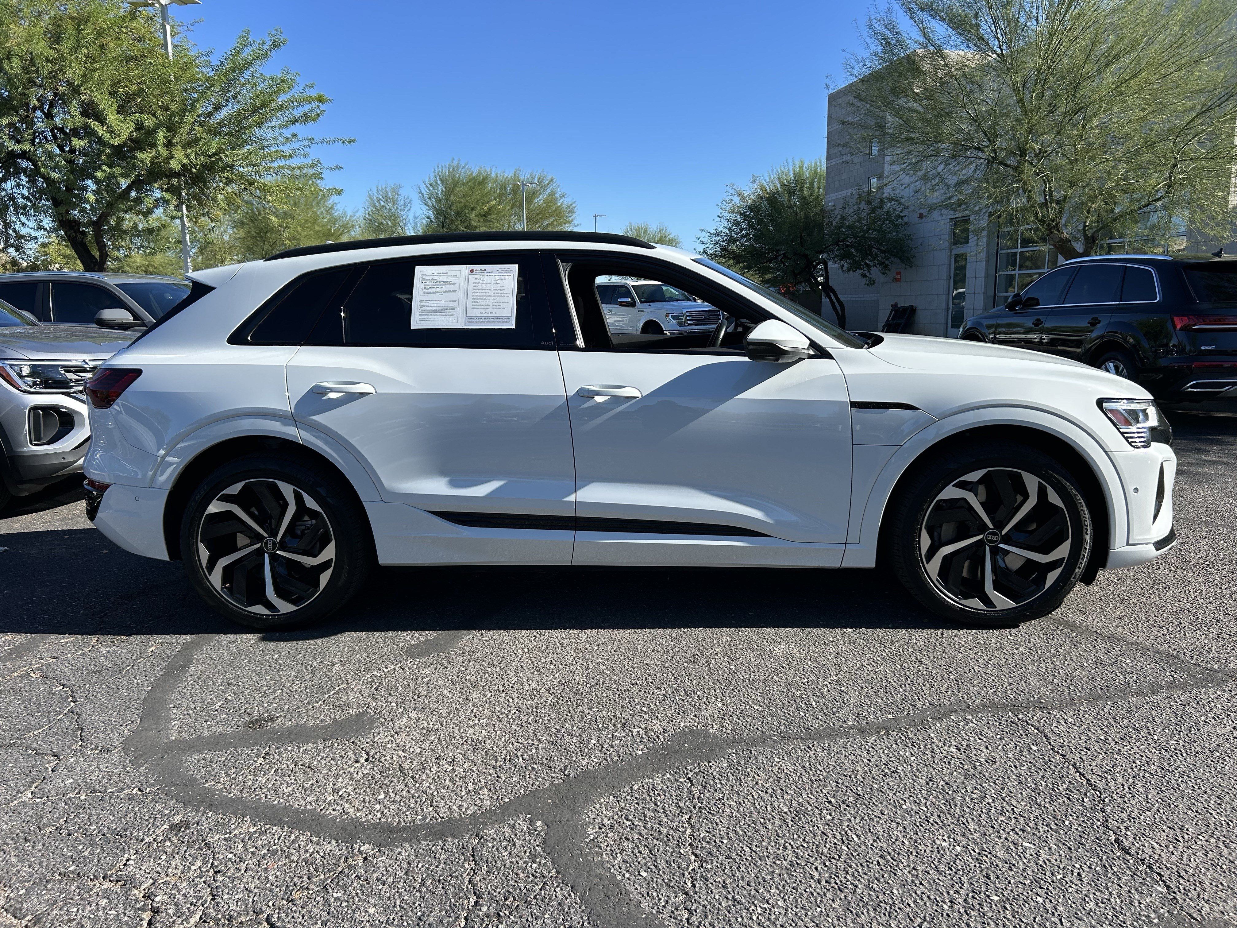 Used 2024 Audi Q8 e-tron Premium Plus w/ Premium Plus Package AWD/4WD image 5