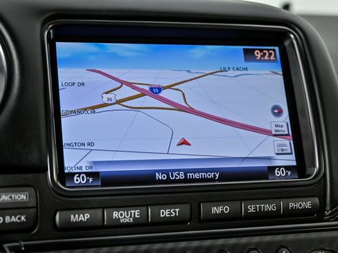 Used 2012 Nissan GT-R Premium image 30