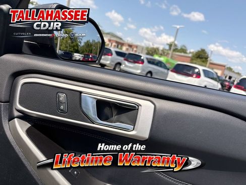 Used 2021 Ford Explorer XLT w/ Equipment Group 202A AWD/4WD image 28