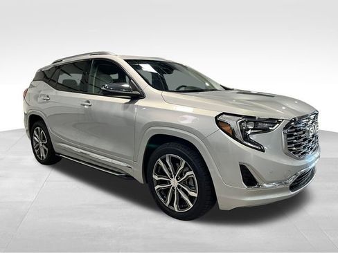 Used 2018 GMC Terrain Denali w/ Advanced Safety Package FWD image 1