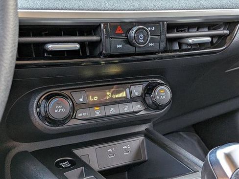 Used 2026 Nissan Kicks SV w/ SV Premium Package image 15