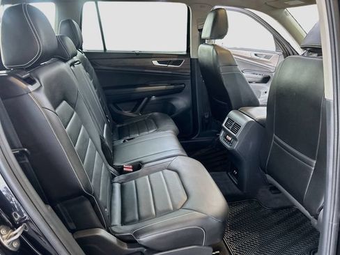 Used 2024 Volkswagen Atlas SEL AWD/4WD image 23
