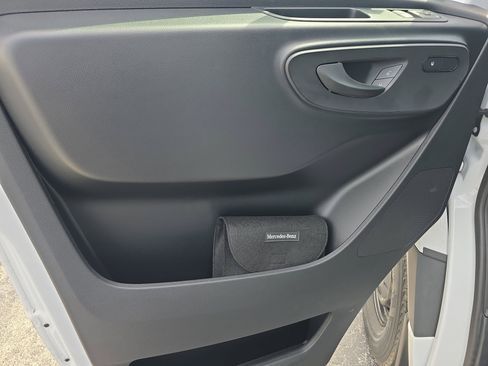 Used 2025 Mercedes-Benz Sprinter 2500 image 19
