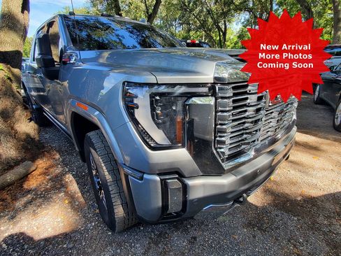 Used 2024 GMC Sierra 3500 Denali w/ Denali Reserve Package AWD/4WD image 1