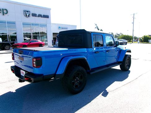 Used 2023 Jeep Gladiator Mojave w/ LED Lighting Group AWD/4WD image 4