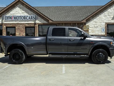 Used 2022 RAM 3500 Laramie w/ Night Edition AWD/4WD image 7