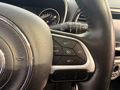 Used 2019 Jeep Compass Latitude image 15