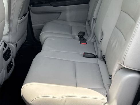 Used 2019 Honda Pilot Touring image 16