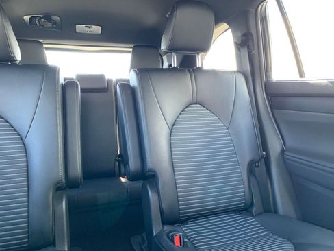 Used 2025 Toyota Highlander XSE image 40