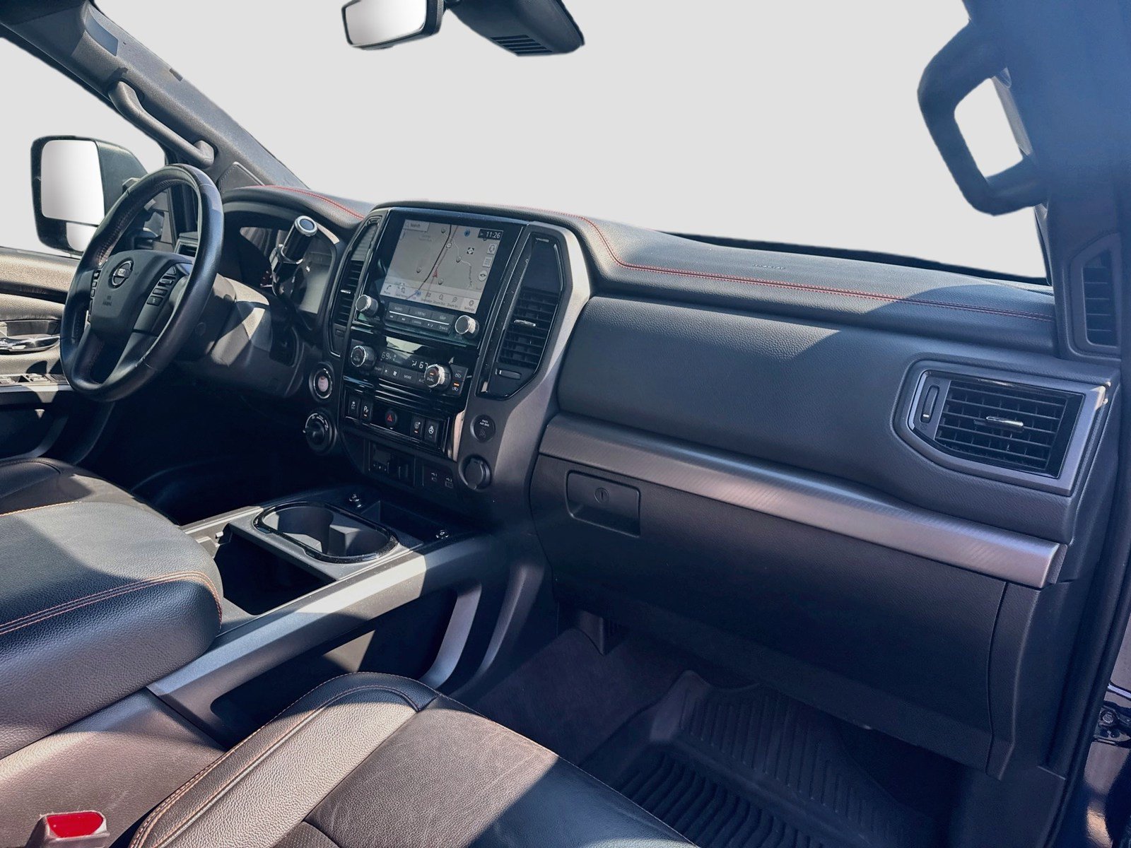 Used 2024 Nissan Titan PRO-4X w/ Pro-4x Convenience Package AWD/4WD image 30