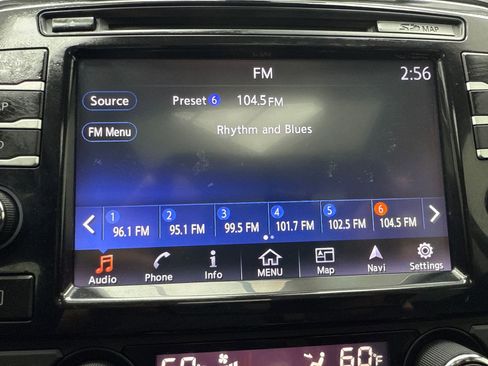 Used 2017 Nissan Maxima Platinum FWD image 25