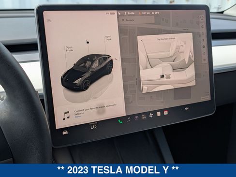Used 2023 Tesla Model Y Performance AWD/4WD image 30