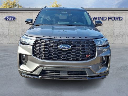 Used 2025 Ford Explorer ST w/ Sun And Sound Package AWD/4WD image 2