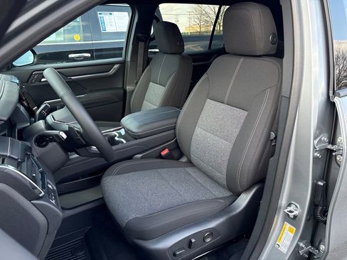 New 2026 GMC Acadia Elevation image 15