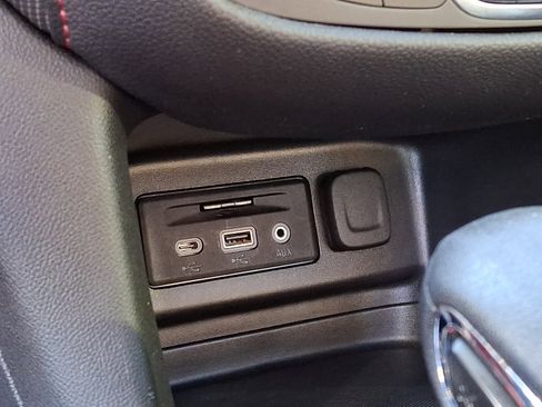 Used 2022 Chevrolet Equinox RS w/ RS Leather Package FWD image 19