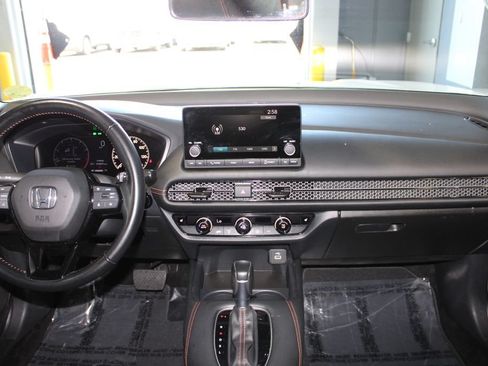 Used 2025 Honda HR-V Sport image 13