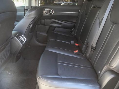 Used 2024 Kia Sorento S w/ Panoramic Sunroof Package image 14