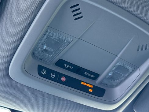 Used 2017 Chevrolet Volt Premier w/ Driver Confidence II Package image 24