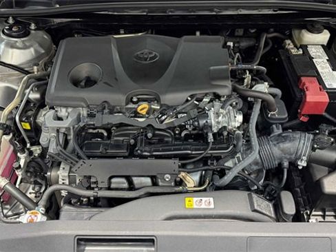 Used 2024 Toyota Camry LE image 33