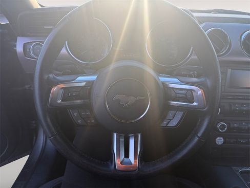 Used 2017 Ford Mustang Coupe image 11