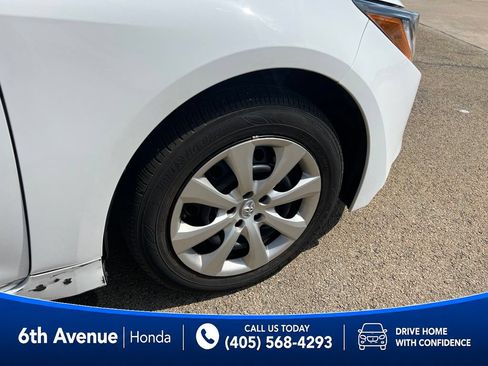 Used 2026 Toyota Corolla LE FWD image 12