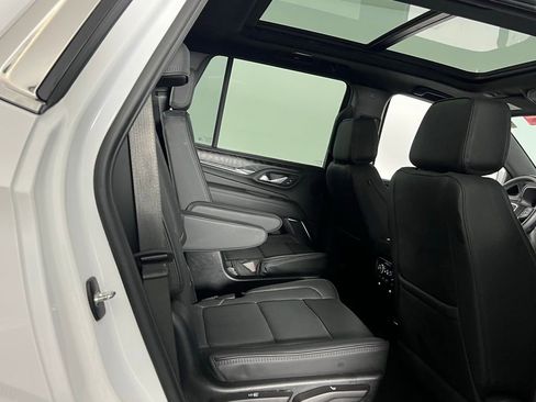 Used 2024 GMC Yukon Denali image 32