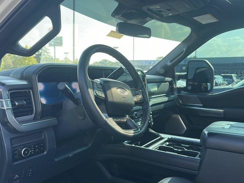 Used 2025 Ford F350 Platinum AWD/4WD image 2