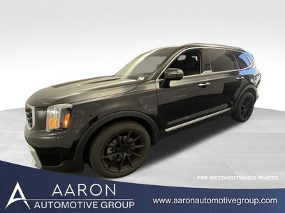 Used 2024 Kia Telluride S w/ S Sunroof Package