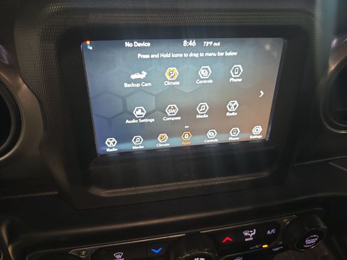 Used 2022 Jeep Gladiator Sport AWD/4WD image 18