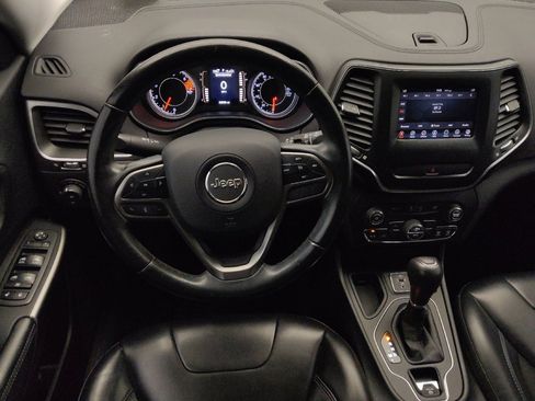 Used 2019 Jeep Cherokee Latitude Plus w/ Comfort/Convenience Group image 22