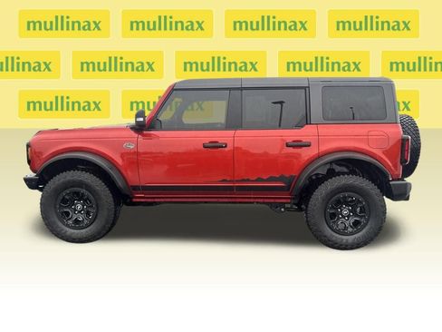 Used 2024 Ford Bronco Wildtrak image 11