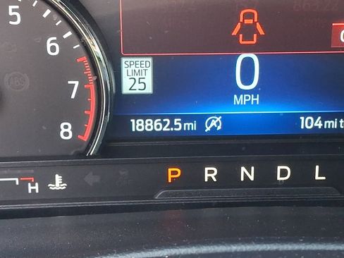 Used 2023 Ford Explorer XLT w/ Equipment Group 202A AWD/4WD image 22