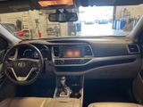 Used 2015 Toyota Highlander XLE image 4