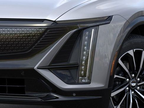 New 2025 Cadillac Lyriq Sport AWD/4WD image 10