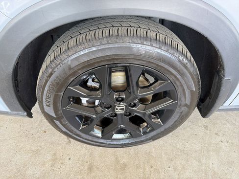 Used 2024 Honda HR-V Sport image 11