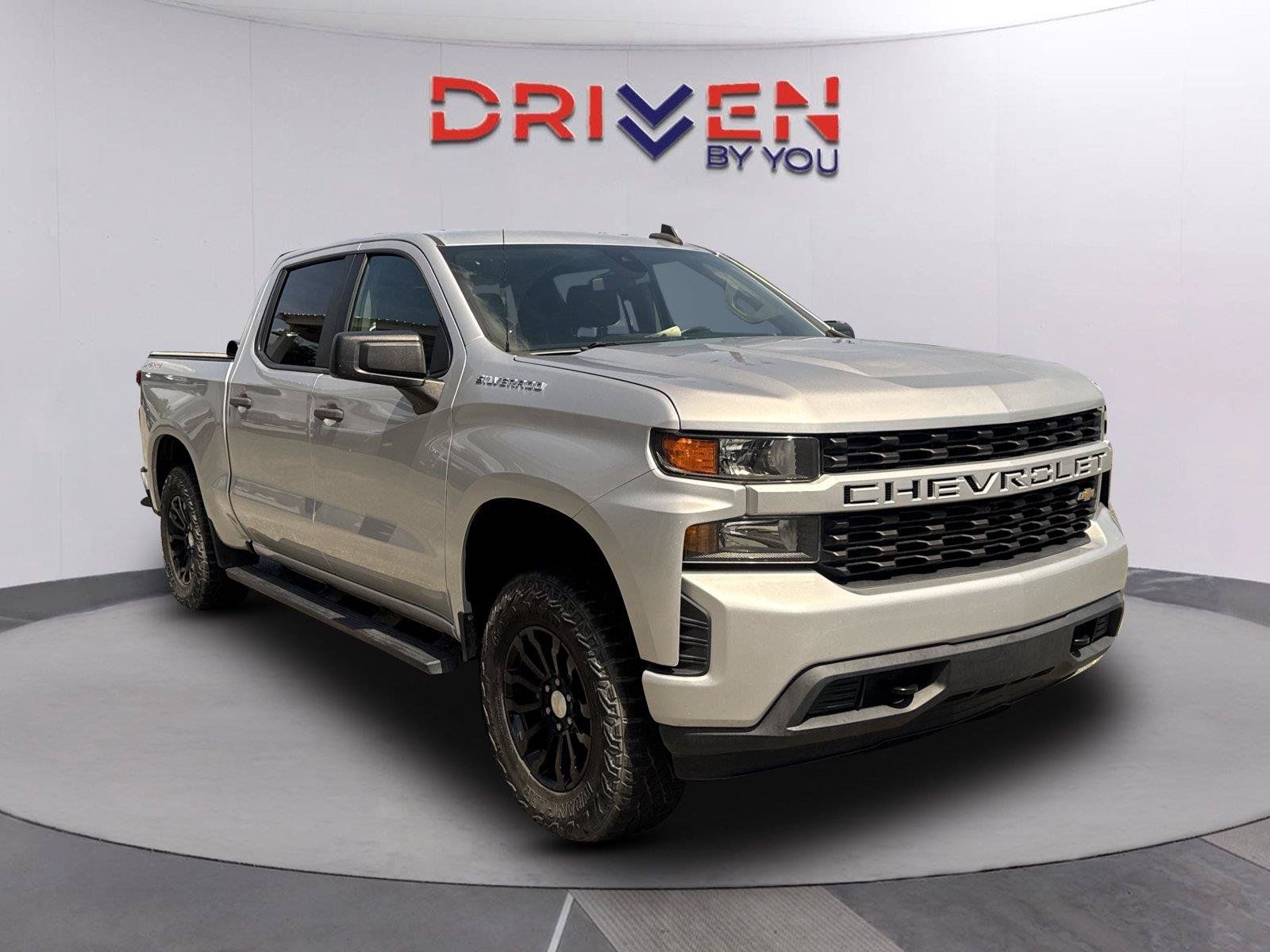 Used 2022 Chevrolet Silverado 1500 Custom w/ Safety Confidence Package AWD/4WD image 2