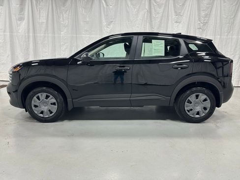 Used 2025 Nissan Kicks S AWD/4WD image 4