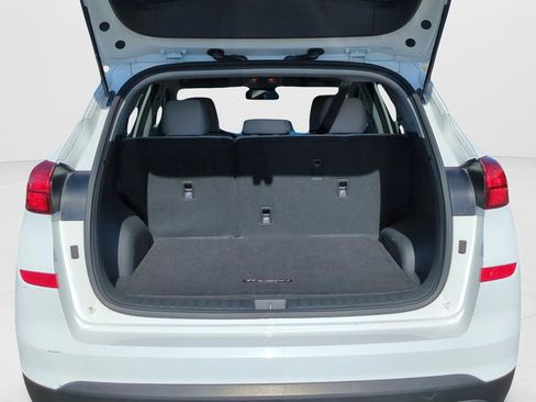 Used 2020 Hyundai Tucson SE w/ Cargo Package image 12