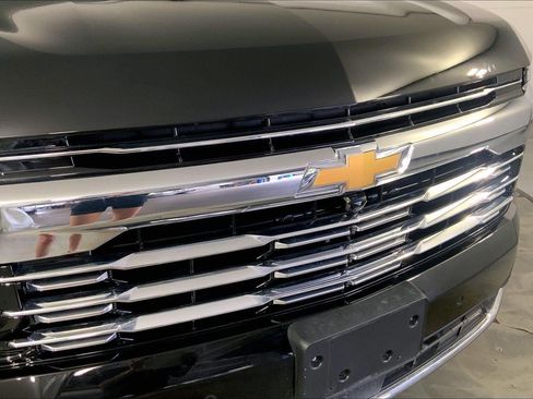 Used 2025 Chevrolet Tahoe Premier AWD/4WD image 28