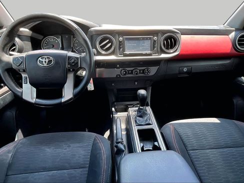 Used 2016 Toyota Tacoma SR5 w/ Towing Package RWD image 16