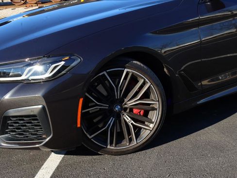 Used 2023 BMW 540i w/ M Sport Package image 4