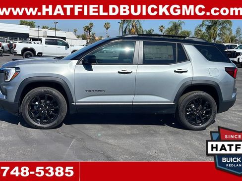 New 2026 GMC Terrain Elevation w/ Elevation Premium Package FWD image 2
