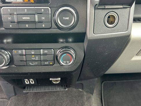 Used 2019 Ford F150 XLT w/ Trailer Tow Package image 25