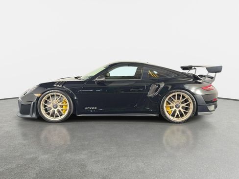 Used 2018 Porsche 911 GT2 RS w/ Weissach Package RWD image 6