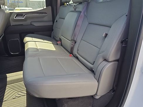 Used 2022 Chevrolet Silverado 1500 LTZ w/ Z71 Off-Road Package image 22