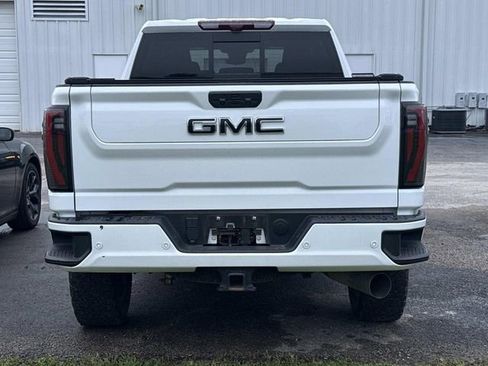 Used 2025 GMC Sierra 2500 AT4 w/ AT4 Premium Plus Package AWD/4WD image 8